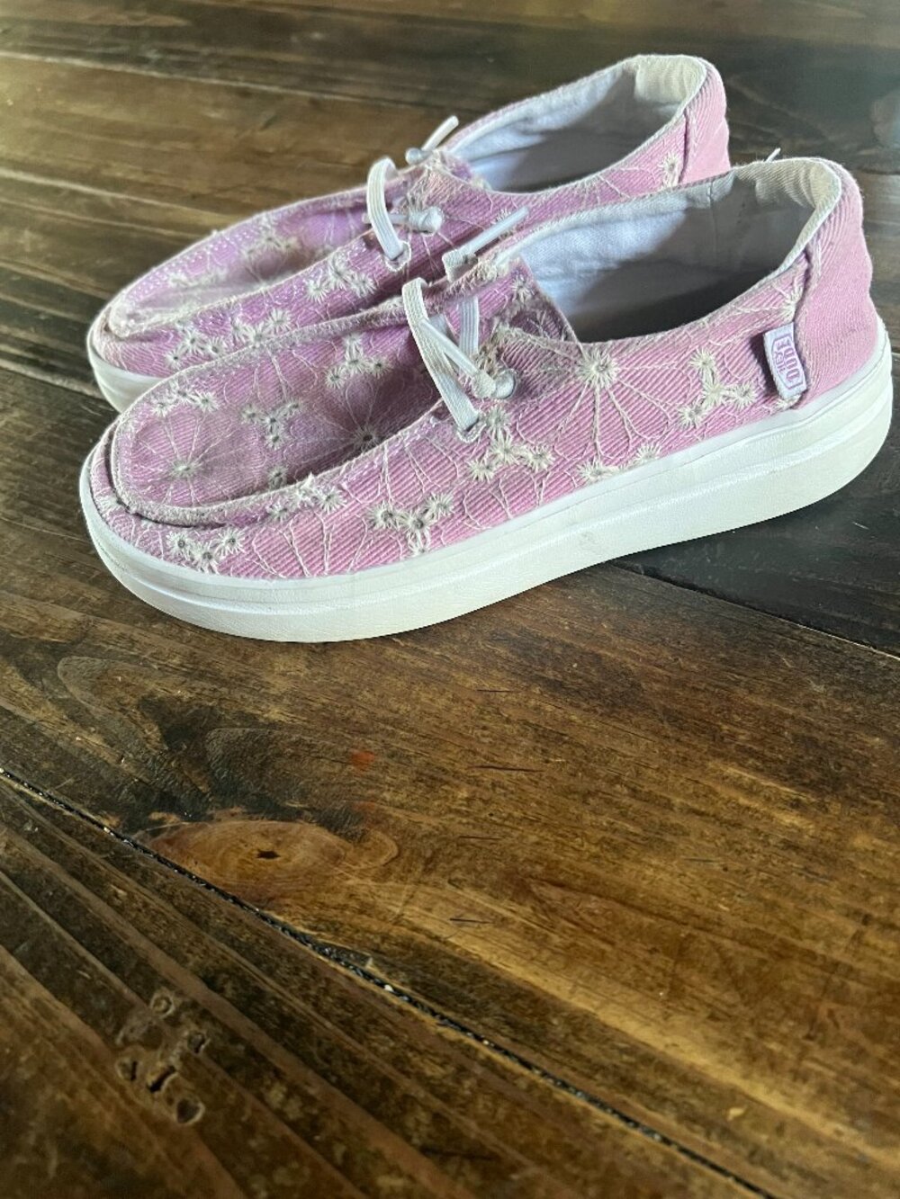 Hey Dude Wendy Youth Rise Eyelet Violet Great back to school shoes